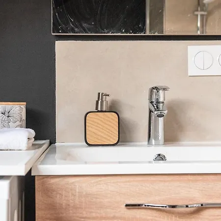 아파트 Les Coulisses - Duplex Au Centre - Parking Prive 콜마