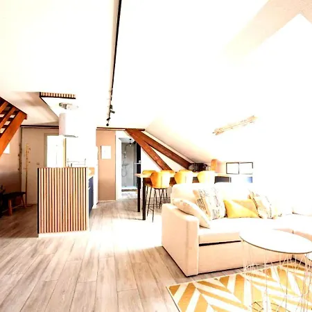 Les Coulisses - Duplex Au Centre - Parking Privé Appartement